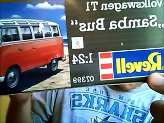 1/24 Revell Germany Volkswagon T1 "Samba Bus"  Plastic Model Review