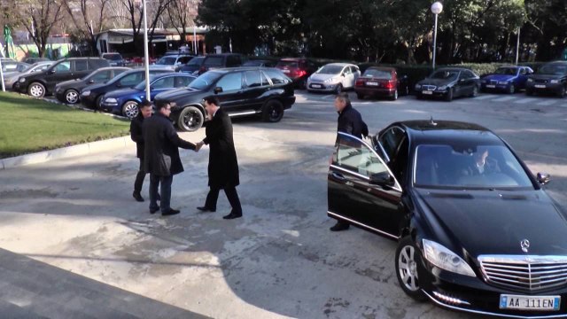 Report TV - Rebelim në PD, baza rrëzon zgjedhjet e Bashës në 35 degë