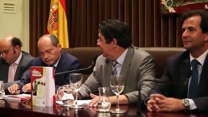 Luis Romero en la presentación del libro Técnicas del Interrogatorio