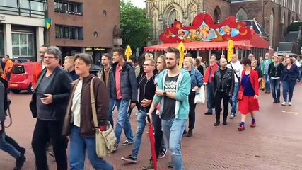 Ruim 200 deelnemers aan stille tocht in Groningen - RTV Noord
