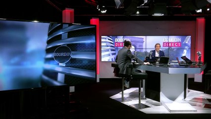 Vu sur les réseaux sociaux: "Pogba rate tellement de choses qu'il n'arrive pas à faire un bras d'honneur correct!"