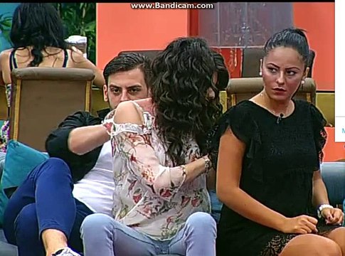 Adriana si Valentin dupa prima emisiune . Adri primeste un masaj de la iubitul ei 17.06. 2016 mpfm 5