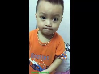 Thằng bé dễ thương mà dạy theo kiểu này thì thua...