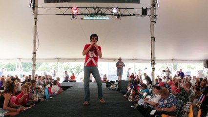 Pete Storm sings 'Can't Stop Loving You' Elvis Week 2014