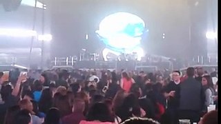 Enrique Iglesias Concert 2/20/15 Chicago