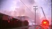 Incendie spectaculaire et explosions d'un entrepôt de magnésium à Los Angeles