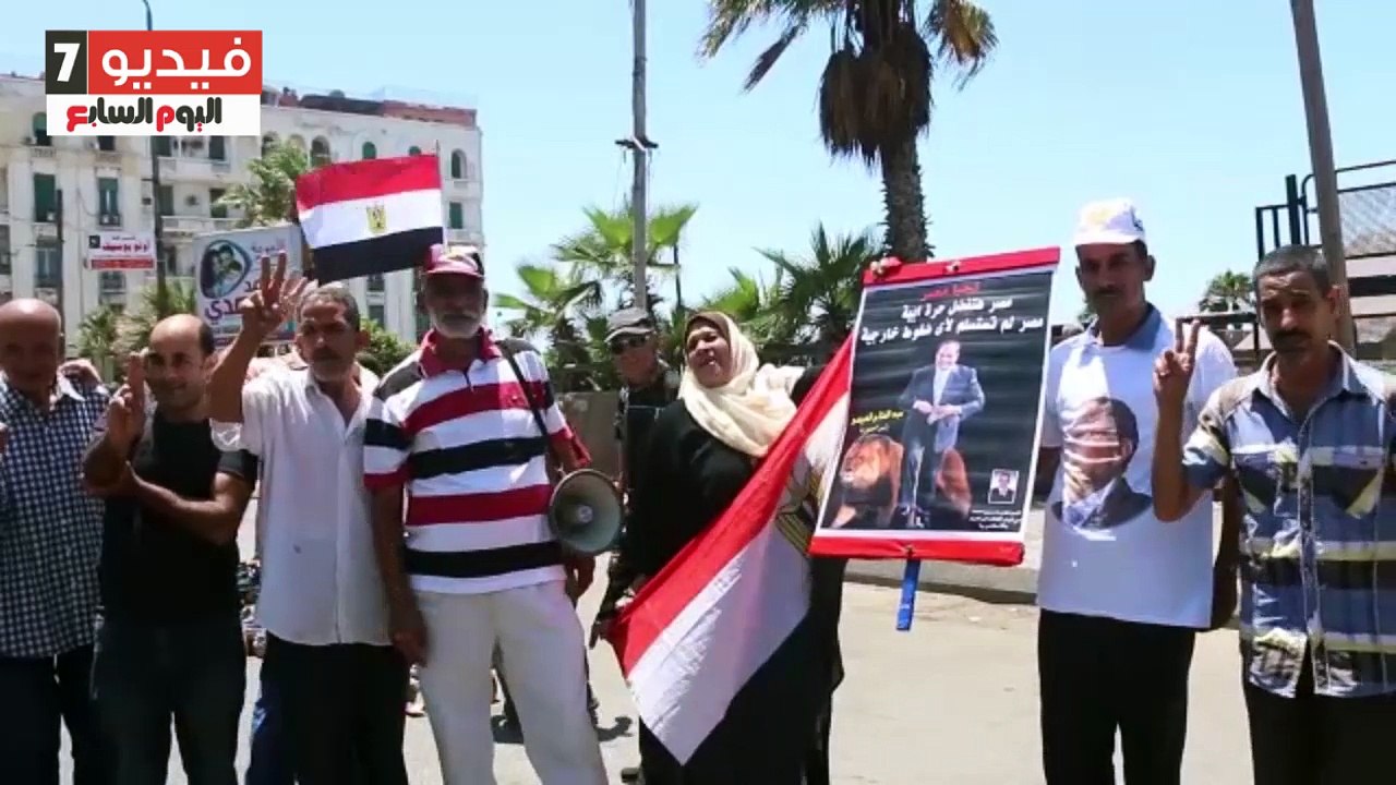 بالفيديو.. متظاهرو القائد إبراهيم يحتفلون بذكرى العاشر من رمضان