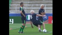 Roy Keane Trolls Seamus McDonagh In Ireland Training!