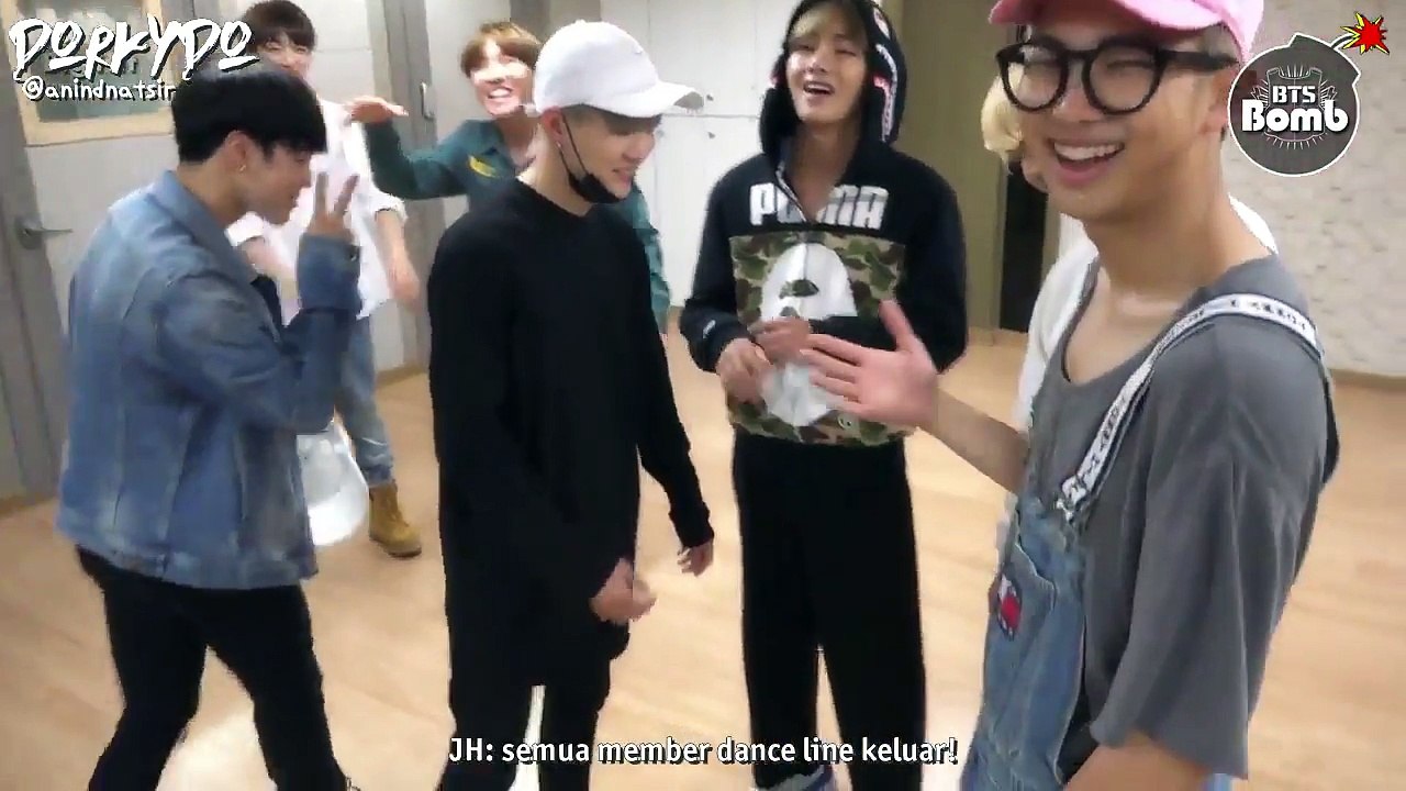 [INDO SUB] [BANGTAN BOMB] 방탄소년단 '뱁새' Dance Practice (흥 ver.)