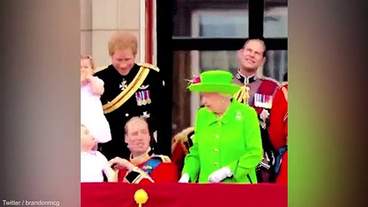 Kraliçe Elizabeth, Prens William’ı böyle payladı