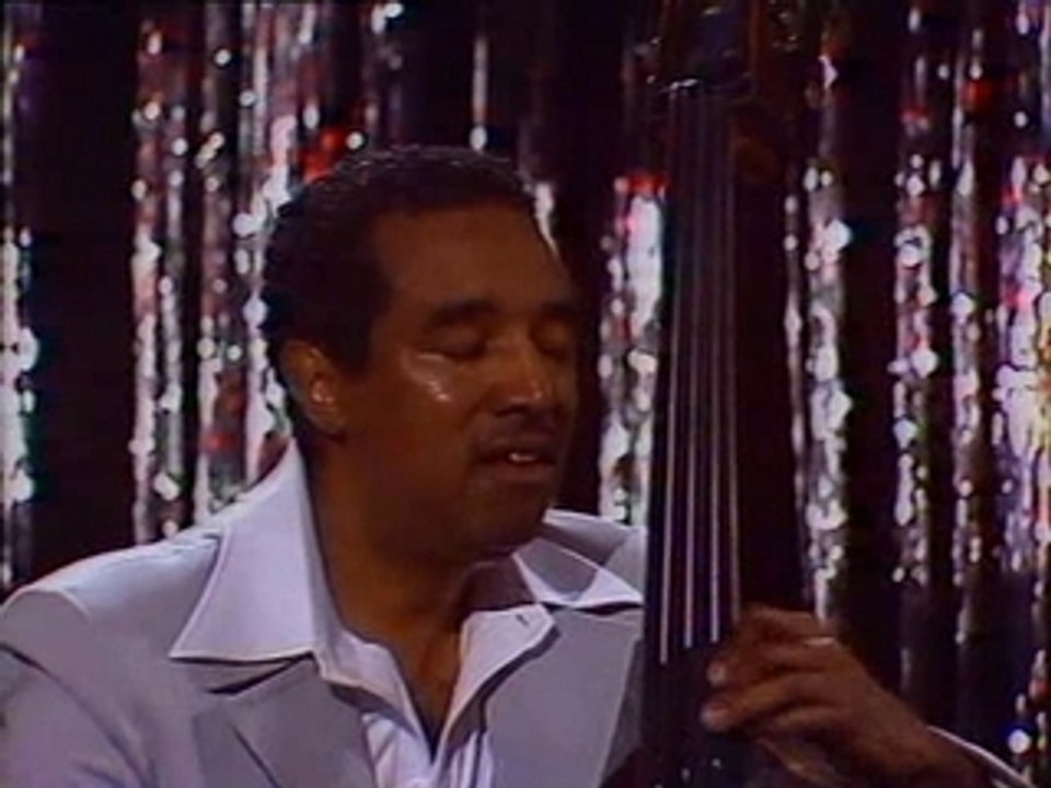 Dizzy Gillespie - Get Happy
