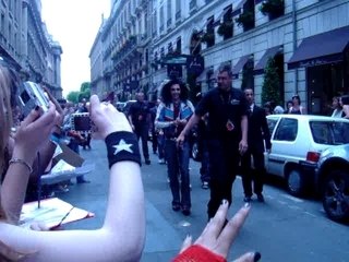 Tokio Hotel à leur hôtel 21.06 - 14h57