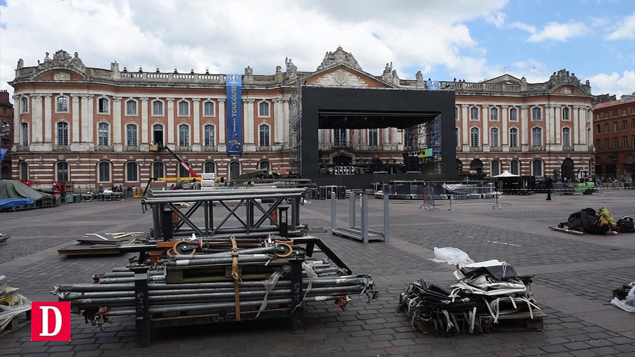 La place du Capitole se prépare à la Fête de la musique