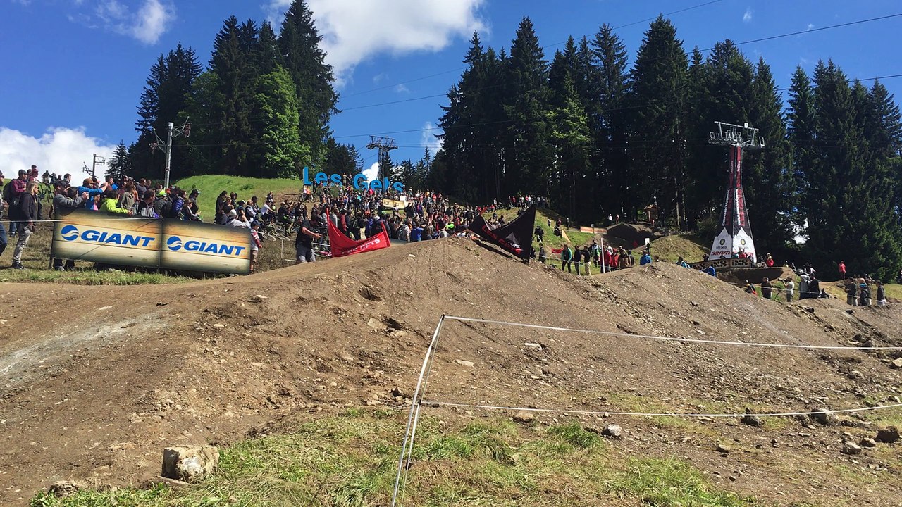 Adrénaline - VTT : petite vidéo des finales du Speed and Style des Crankworx 2016 aux Gets