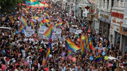 LGBTİ, İstanbul Valiliği'nin Yasaklama Kararına Tepki Gösterdi