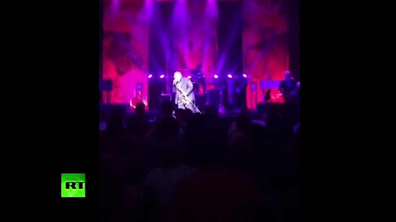 Rock star Meat Loaf collapses during Canada concert