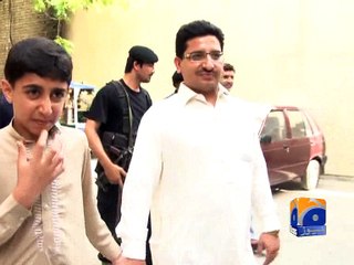 Youth driving govt vehicle opens fire at local for overtaking in Peshawar's Cantt -17 June 2016