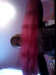 Le tour de magie avec une echarpe