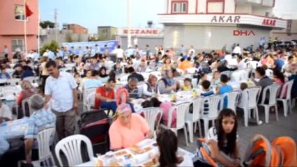Adana Vatandaşlarla İftar Yaptı