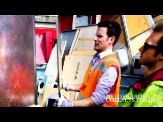 Heldergroen Design Studio - Cables Pull Desks Up After 6 pm