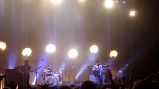 Arctic Monkeys - I Bet You Look Good On A Dance Live @ Lille