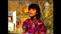 Matti di shorni Khushbu, Hindko Singer Performing in PTV Program
