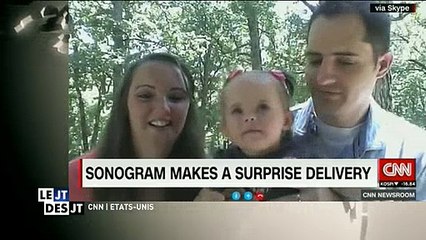 Découvrez pourquoi l'échographie de cette future maman passionne les américains ! Regardez