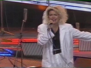 Kim Wilde - Treat Me Nice (Tribute To Elvis - Central TV 198