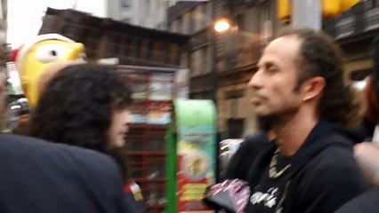 Mago de oz llegando a la calle de Madero Mexico 24 de Noviembre 2013 Rock son