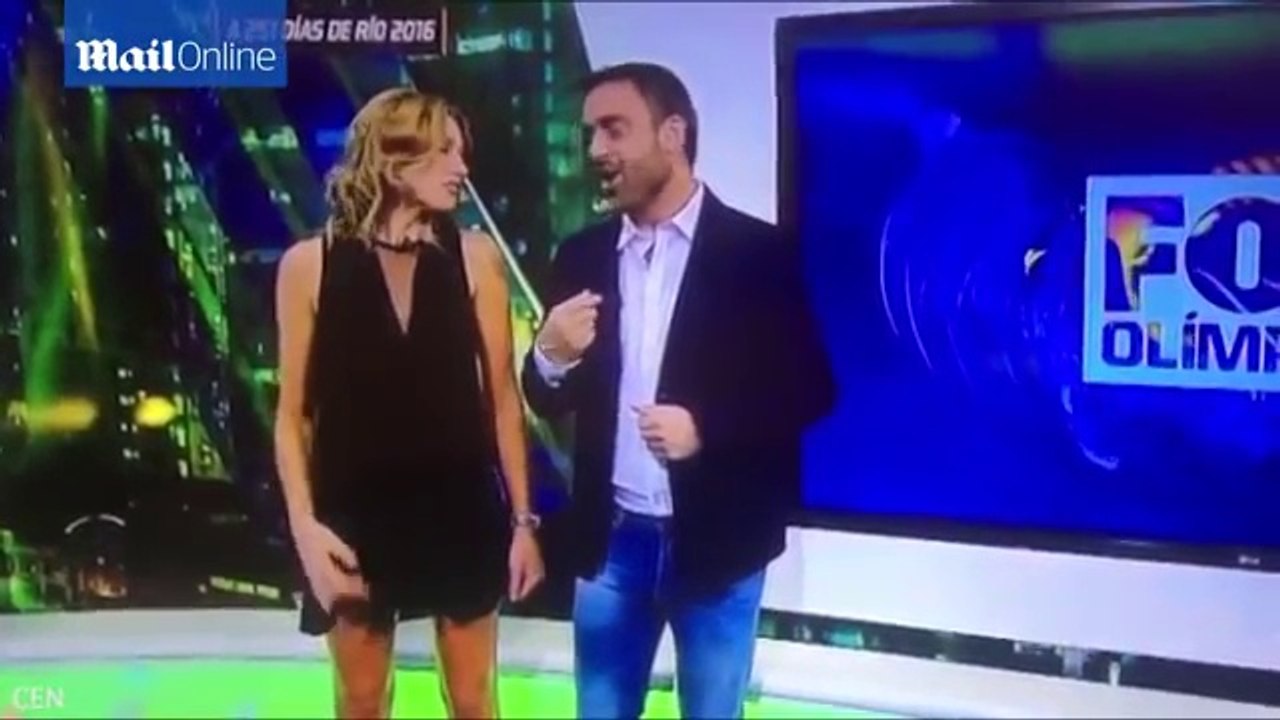 Une journaliste de Fox News montre, par accident, sa culotte en plein direct