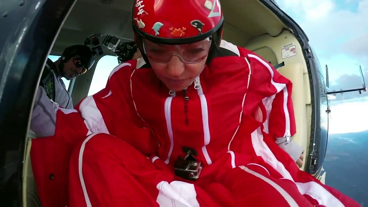 Yanardağın üstünde Wingsuit yapıp ölüme meydan okumak