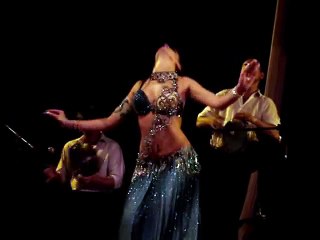 BELLYDANCER SAIDA -DERBAKE