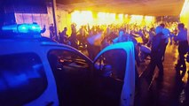 Euro 2016 : Les supporters irlandais avec la police française à Bordeaux