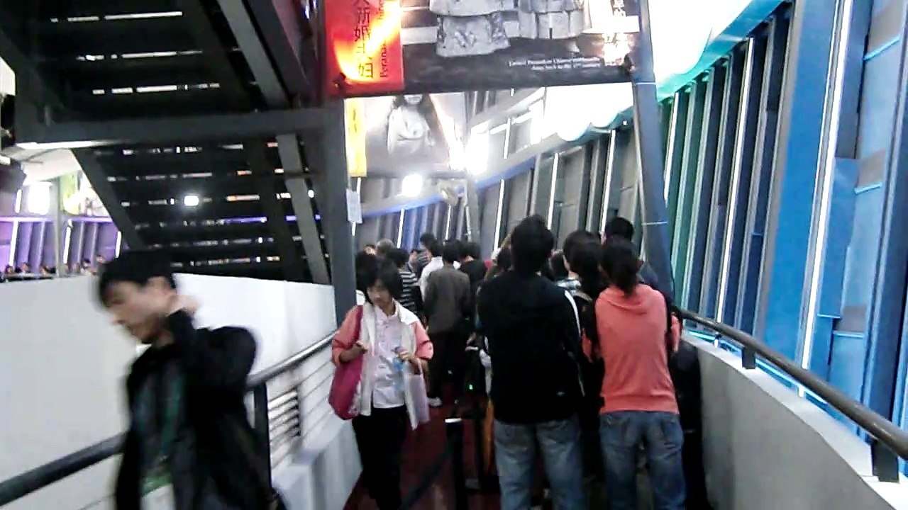 CIMG0774.AVI China Shanghai Expo  and  NE Sightseeing Trips 28 Sept to 7 Oct 2010 Video 9