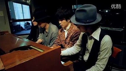 白と黒と4匹のワルツ