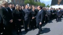 Fransa Cumhurbaşkanı Hollande'ın Eli Havada Kaldı!