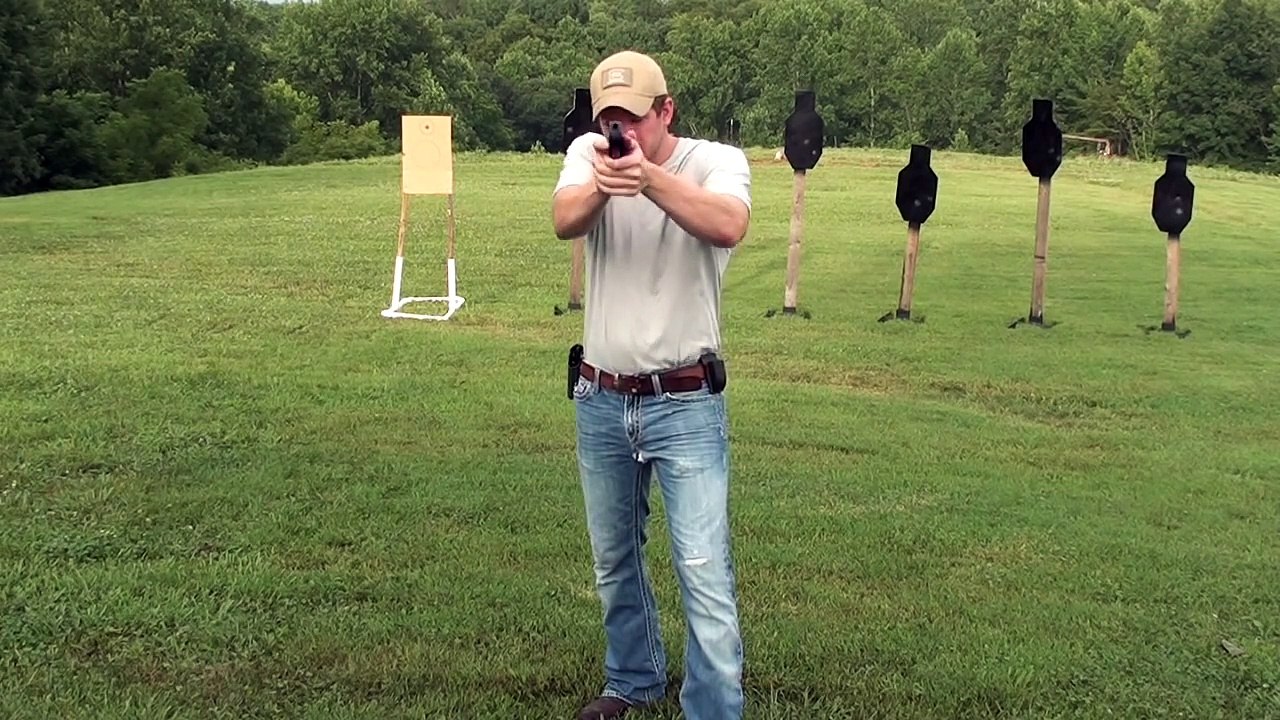 HANDGUN SHOOTING TIPS AND TECHNIQUES