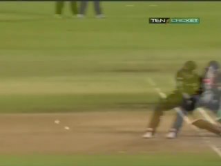 David Miller 34 runs in ONE OVER!! --6 6 6 4 6 6-- - 5 SIXES, 1 FOUR