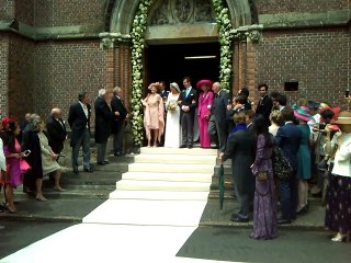 Beloeil: la princesse Alix de Ligne a épousé religieusement Guillaume de Dampierre (VIDEO 1)