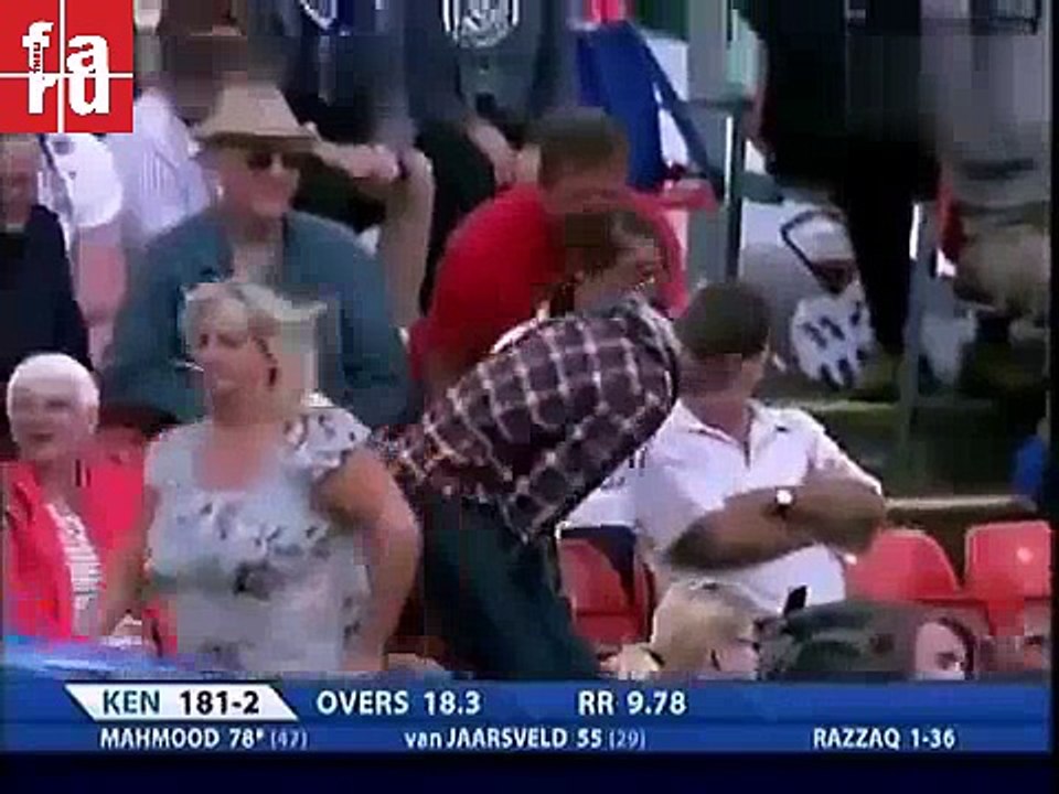 Azhar Mahmood vs Abdul Razzaq