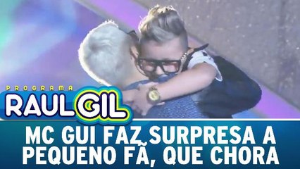 Pequeno fã se emociona MUITO após surpresa de MC Gui