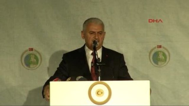 İzmir- Başbakan Binali Yıldırım İzmir'de Şehit ve Gazi Aileleri İçin Düzenlenen İftar Programında...