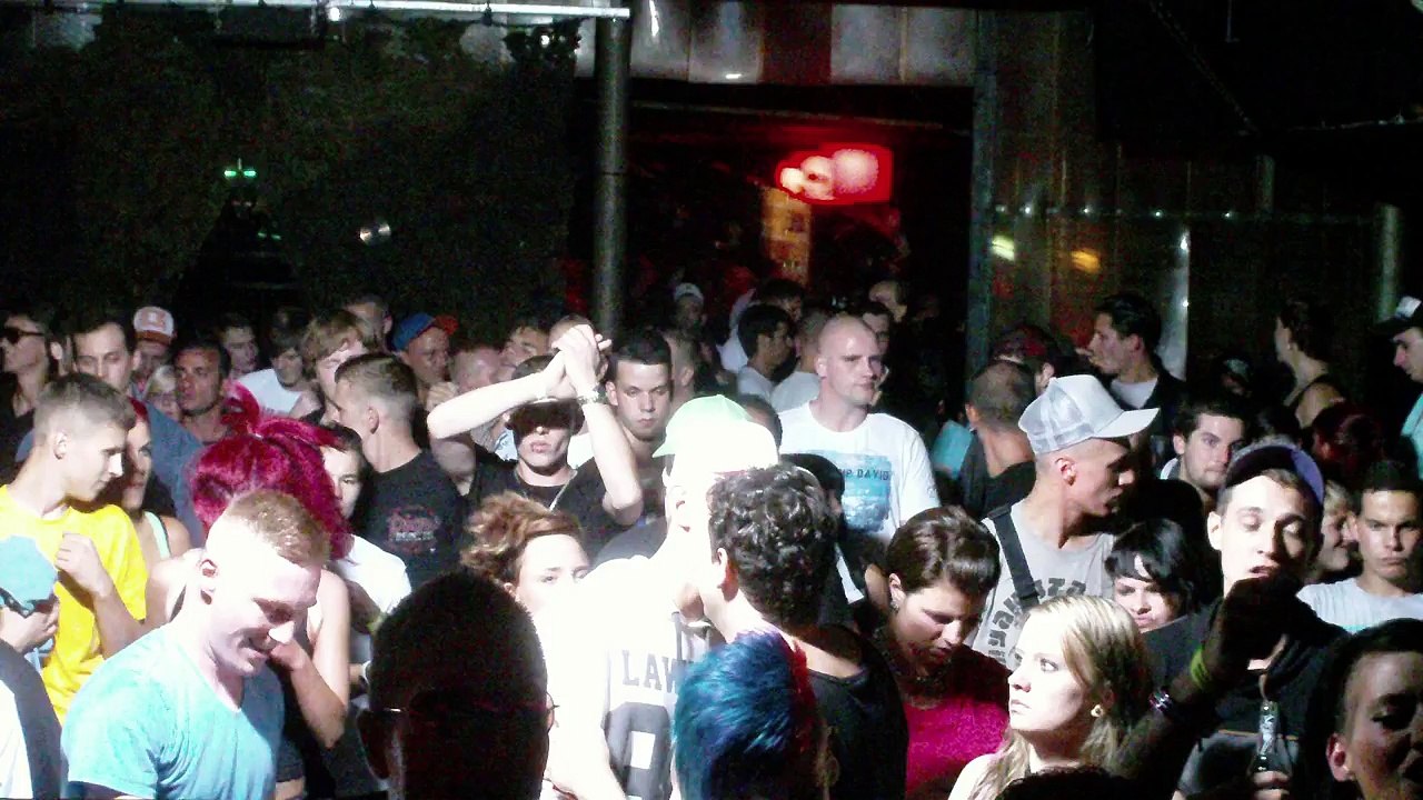 2 Korty Pattern vs  Komacasper  live  @ EFN meetz STREZZKIDZ M Bia 23 08 2013