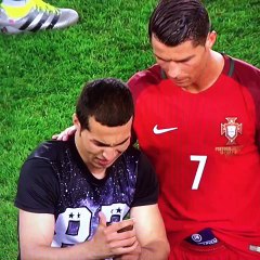 man wanted to selfie wtih Ronaldo Portugal-Austria UEFA Euro 2016 18.06.2016