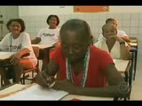 Centenários realizam o sonho de aprender a ler e escrever (versão 25'')