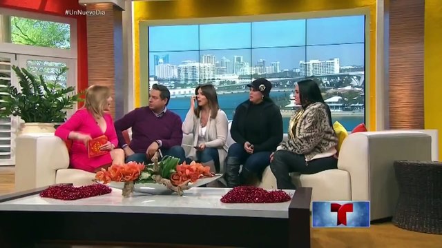 Ana Brenda Contreras acepta tener un romance con Iván Sánchez | Un Nuevo Día | Telemundo