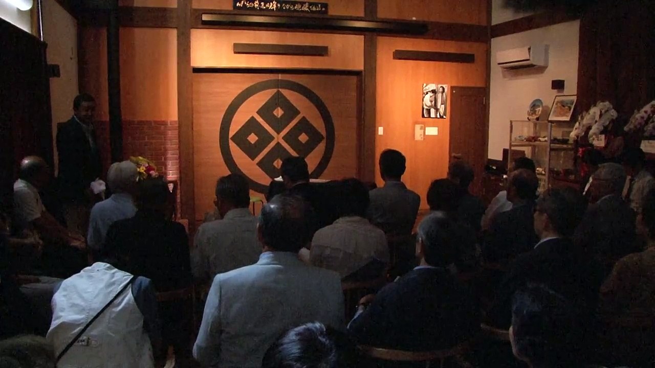 稲輪吉泰ひとり芝居「交番」１。