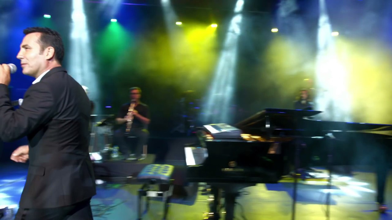 Ferhat Göçer feat. Volga Tamöz - Düştüm Ben Yollara