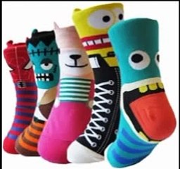 ماجرای مزایده فروش جوراب سحر قریشی،الناز حبیبی و شهره قمر در فضای مجازی!