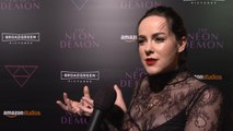 Jena Malone Is Obsessed With Beauty At Premiere